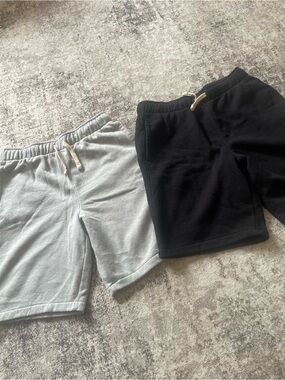 2 Boys old navy shorts size XL 14-16